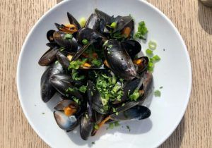 Kristiansand Mejillones-Salmón Ahumado Salvaje