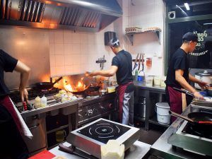 Ron-Zohar-Restaurante-Tailandés-Gingerboy-Madrid-Cocina
