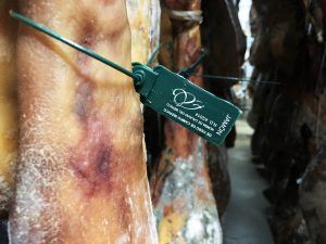 Jamón-Ibérico-Dehesa-de-Solana-Cebo