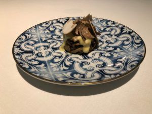 Restaurante-Coque-Madrid-Guiso-de-Boletus-Eduli-Con-Pilpil-de-Rocotó-y-Láminas-de-Trufa