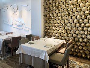 Gastronomía-Valencia-Balandret-Local-Mesa