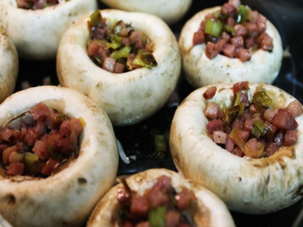 RECETA DE HAMBURGUESAS CASERAS CON CHAMPIÑONES rellenos