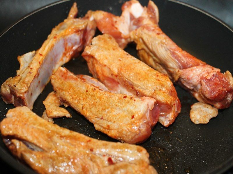 COSTILLAS BARBACOA SARTÉN