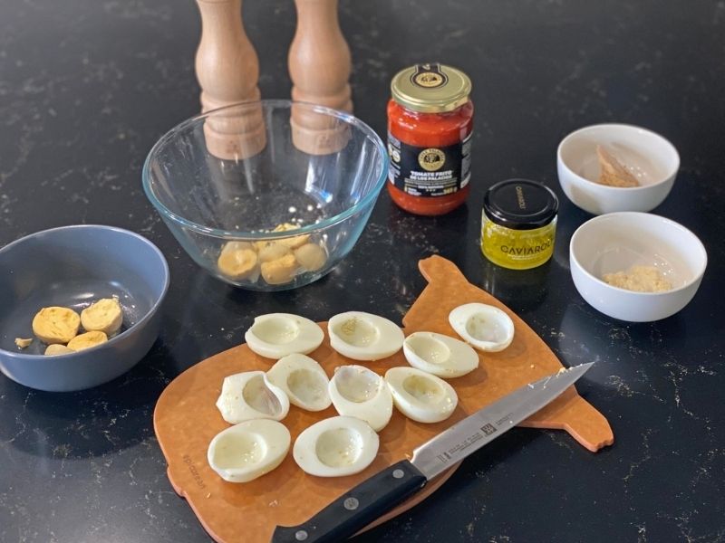 huevos rellenos de atún ingredientes