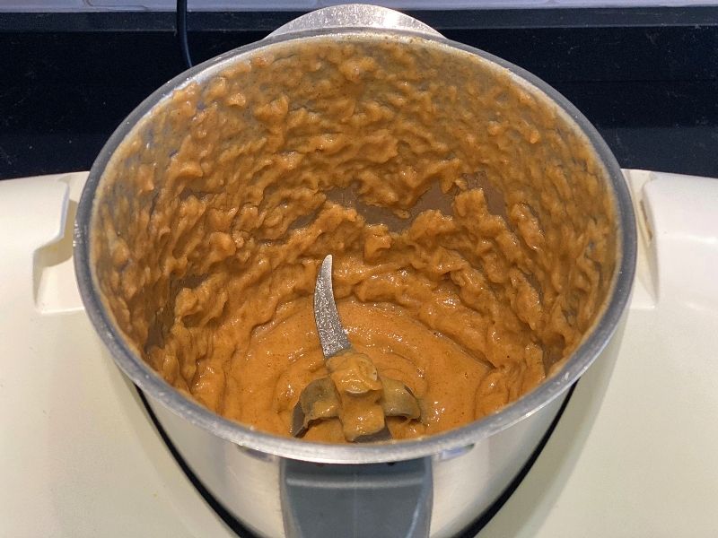 TRITURAR LOS INGREDIENTES SIROPE DE DÁTILES MEDJOUL