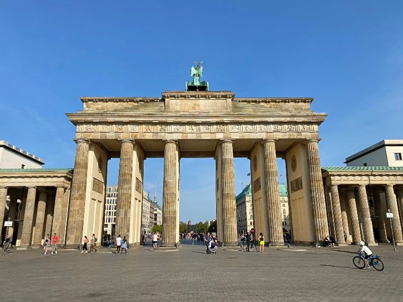 puerta de brandenburgo viajar a Berlín