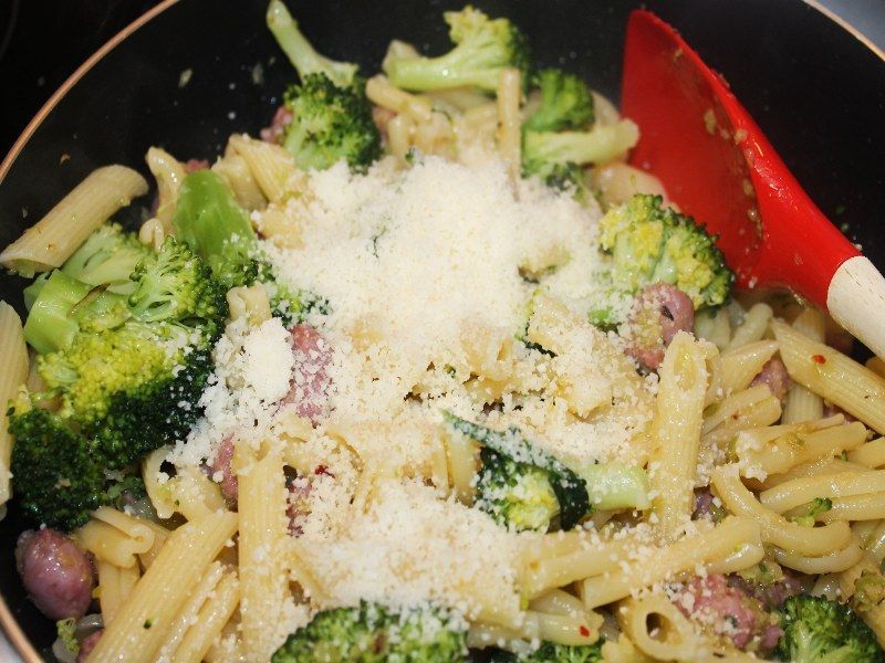 PASTA CON BRÓCOLI QUESO