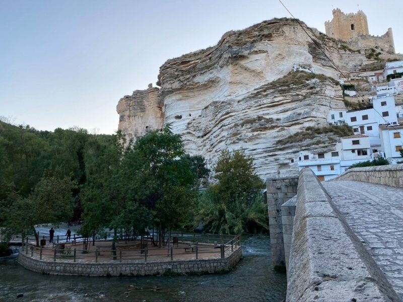 Alcalá del Júcar restaurante cañitas Casas Ibáñez