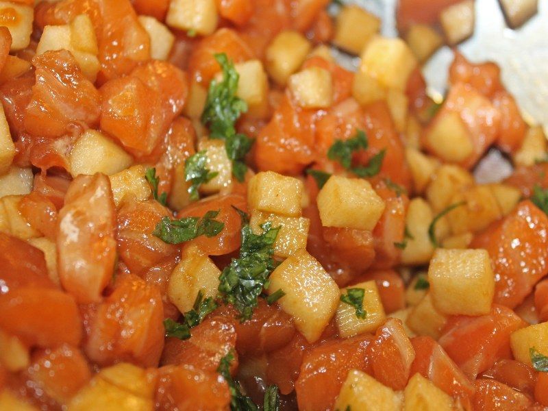 TARTAR SALMÓN Y AGUACATE CILANTRO