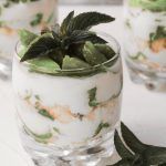Receta casera de parfait con yogur y kiwi Parfait de yogur y kiwi (portada)