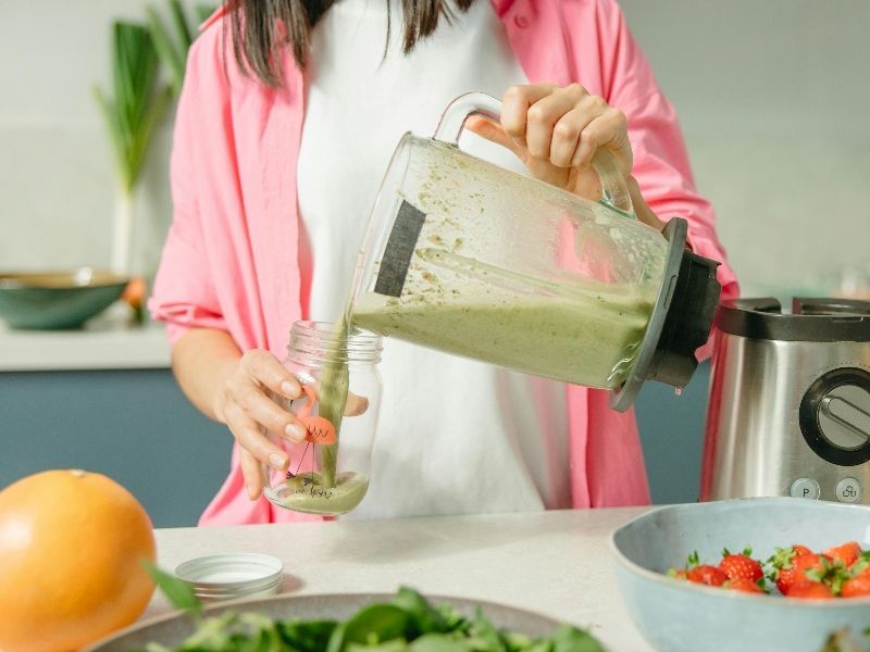 Smoothie de espinacas pina y gengibre 2