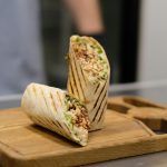 Receta casera de wraps de espinacas y hummus Wraps de espinacas y hummus (portada)