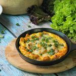 Receta casera de frittata de espárragos y champiñones frittata portada