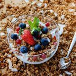 Receta casera de granola con semillas de chía y almendras granola
