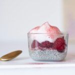 Receta casera de pudin de chía con leche de almendra y fresas pudin de chía