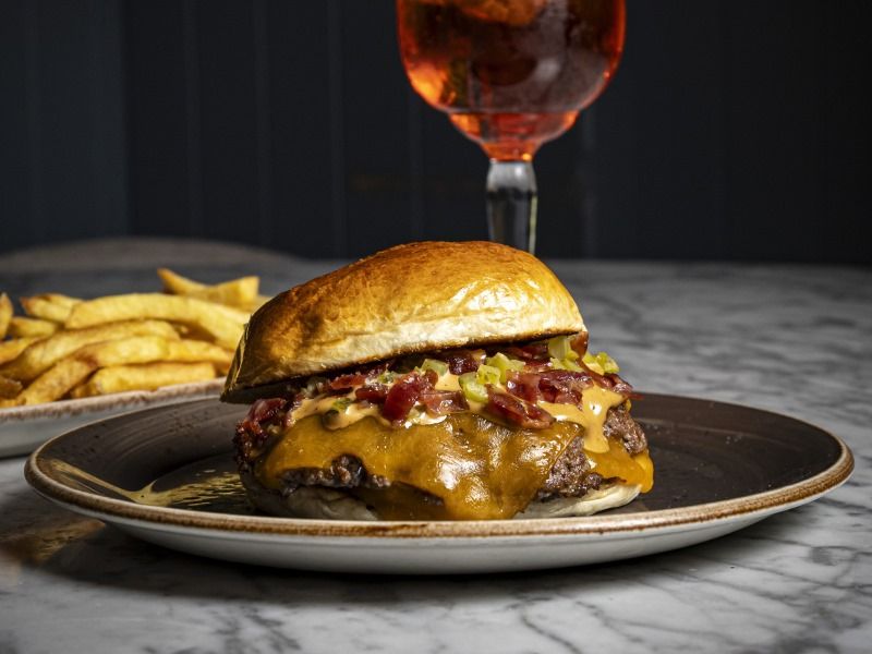 MEJORES HAMBURGUESAS DE MADRID - MONO x EL ESCONDITE DE VILLANUEVA bacon