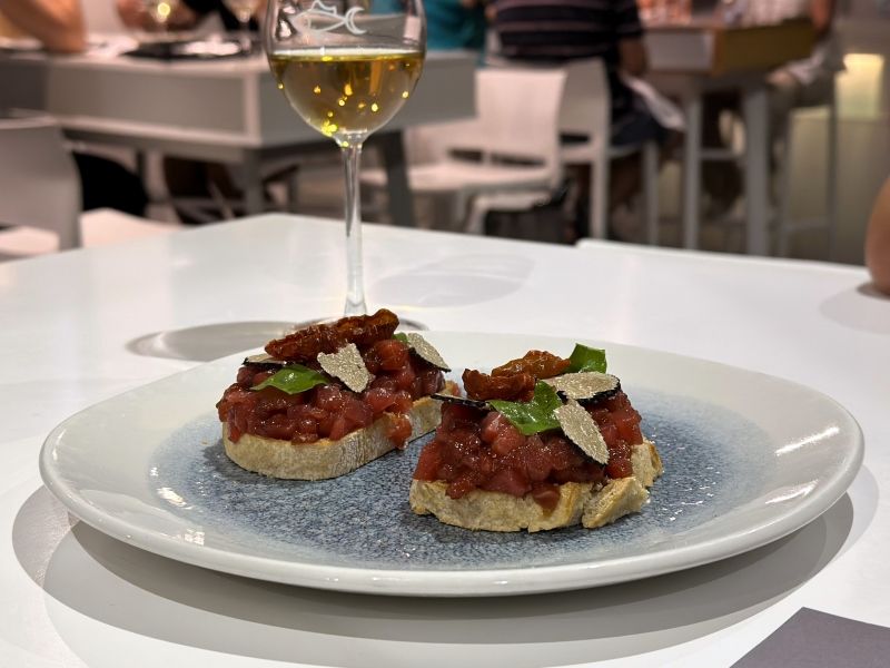 RESTAURANTE EL CAMPERO - tosta atun trufa