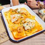 Receta gourmet de huevos rotos con gambón al ajillo huevos-rotos-con-gambon