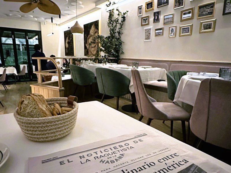 LA RAQUETISTA EN LA HABANA - sala