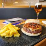Receta gourmet de hamburguesa con relish Hockney Hamburguesa Hockney
