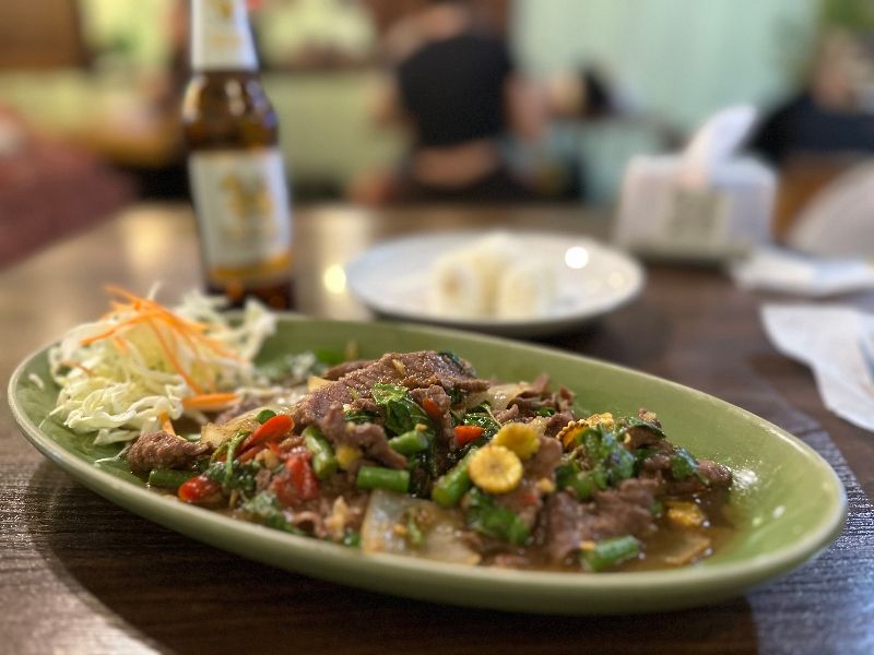 Ternera salteada con albahaca chiang may goog food restaurant